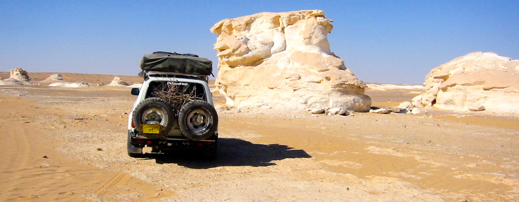 Adventurouspirits - Traveling in our landcruiser in Africa
